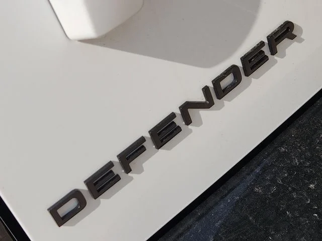 2026 Land Rover Defender 110 - Image 8