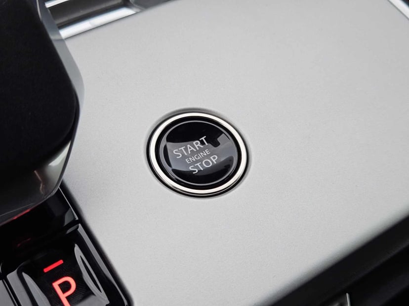 2026 LAND ROVER Range Rover - Image 17