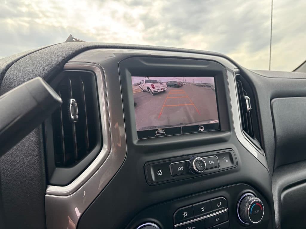 2025 Chevrolet Silverado 1500 - Image 18