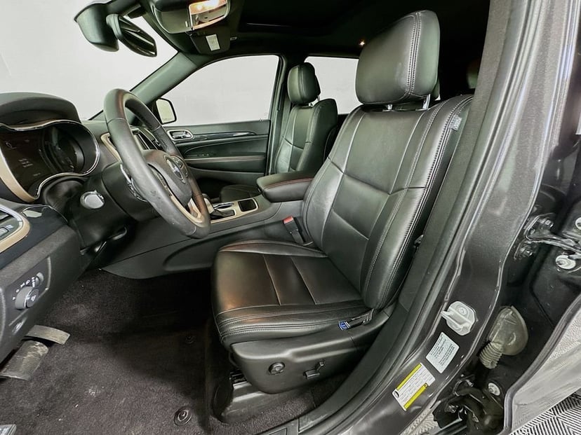 2017 Jeep Grand Cherokee - Image 20