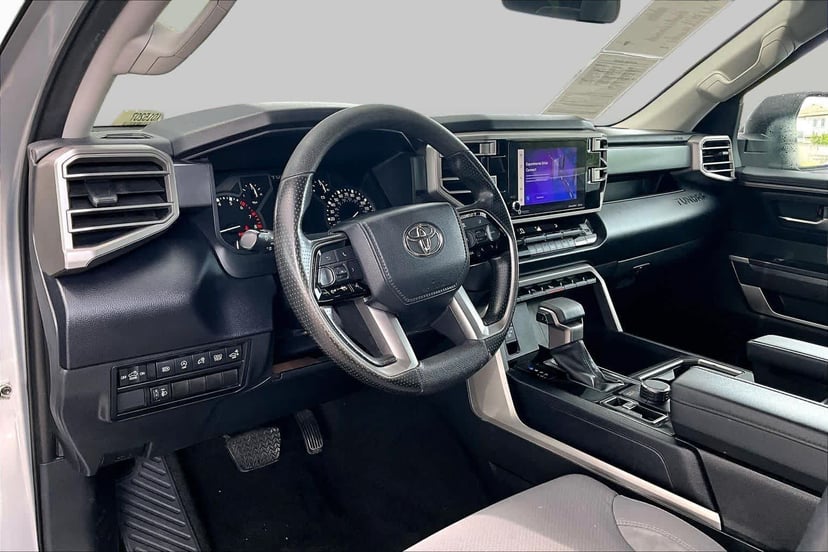 2023 Toyota Tundra - Image 17