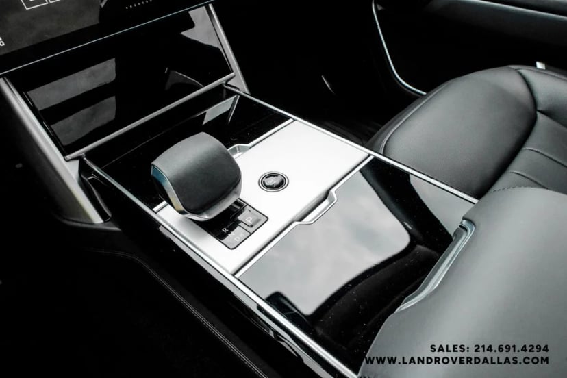 2026 Land Rover Range Rover - Image 24
