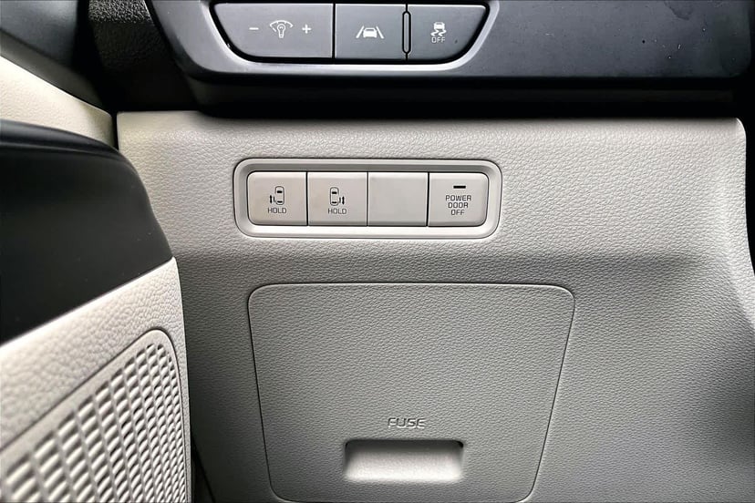 2023 Kia Carnival - Image 33