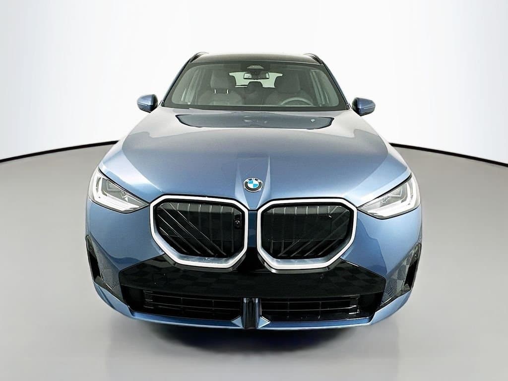 2025 BMW X3 - Image 2