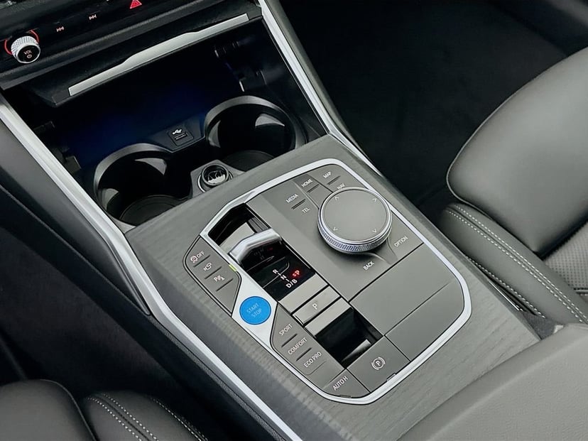 2026 BMW i4 - Image 15