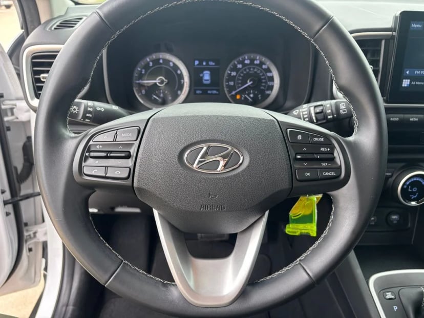 2021 Hyundai Venue - Image 14