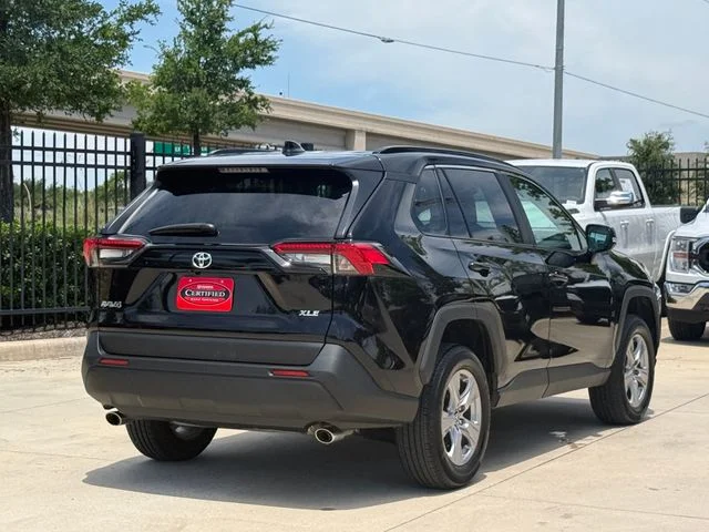 2025 Toyota RAV4 - Image 4