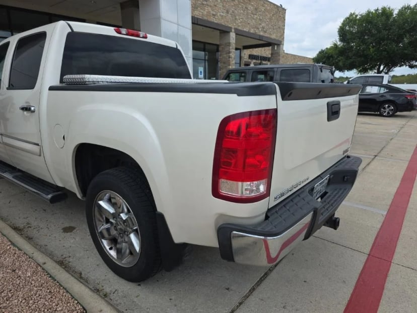 2013 GMC Sierra 1500 - Image 2