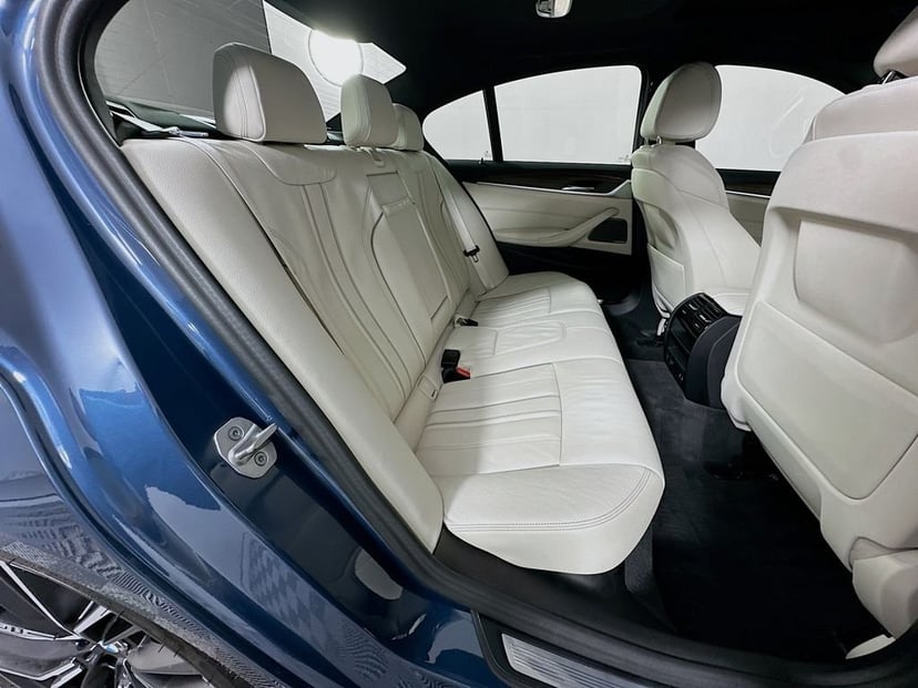 2023 BMW 5 Series - Image 28