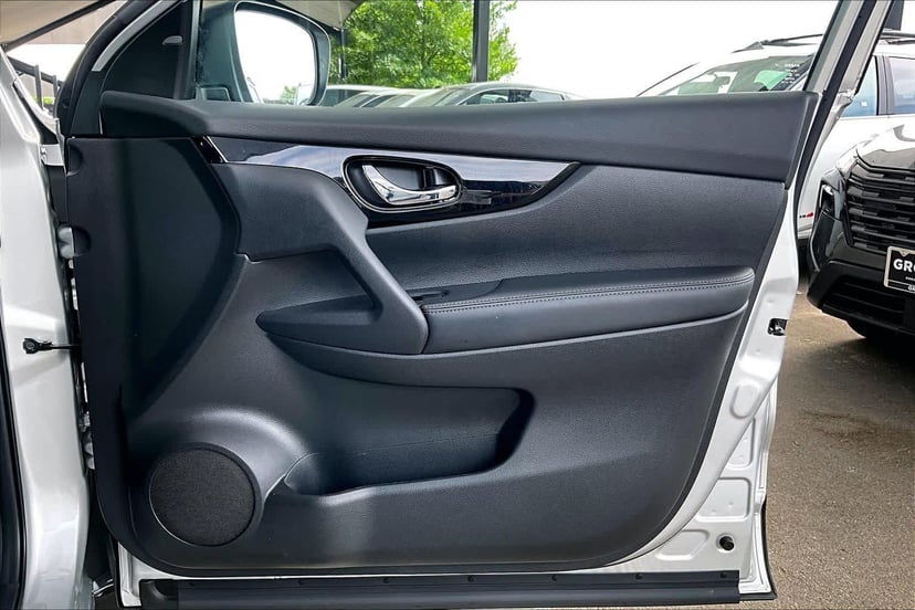 2022 Nissan Rogue Sport - Image 23