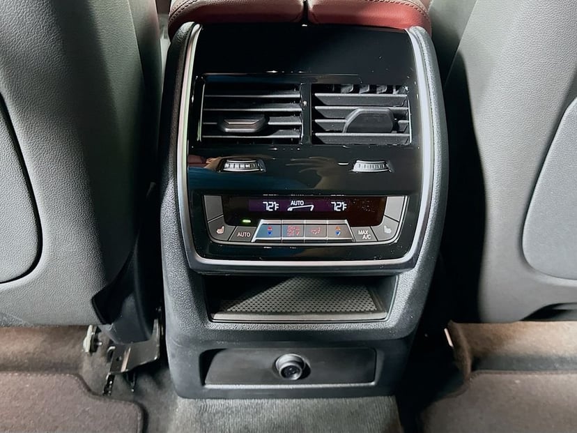 2027 BMW X6 - Image 18