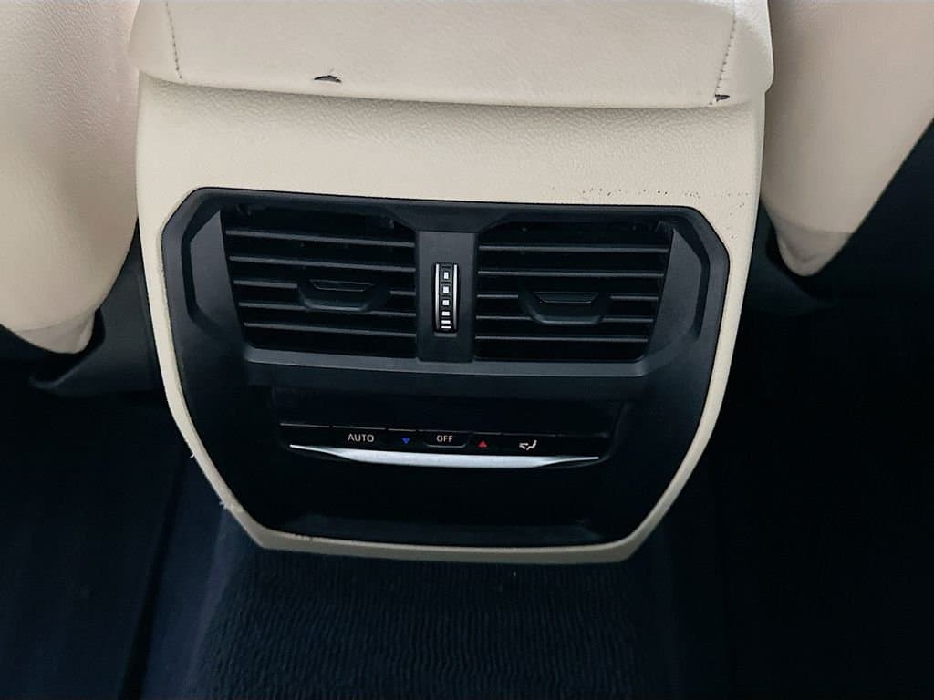 2024 BMW 4 Series - Image 25