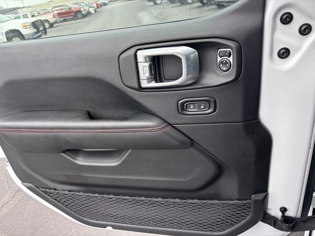 2024 Jeep Wrangler - Image 23