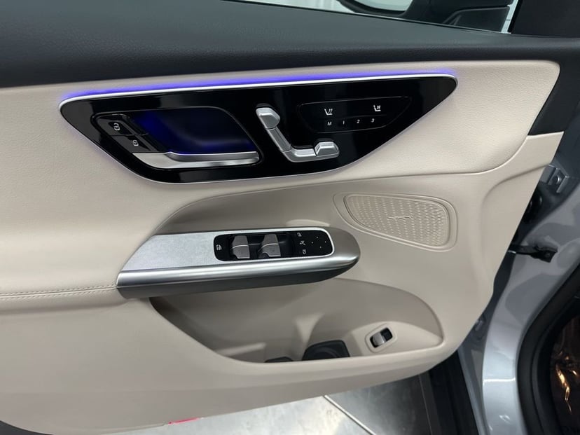 2026 Mercedes-Benz GLC - Image 11