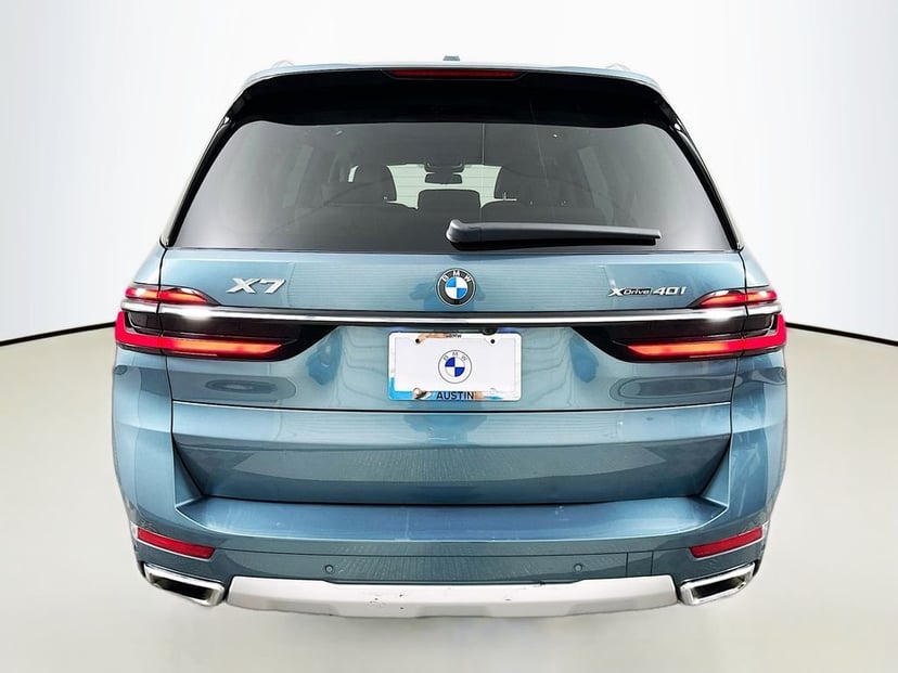 2024 BMW X7 - Image 6