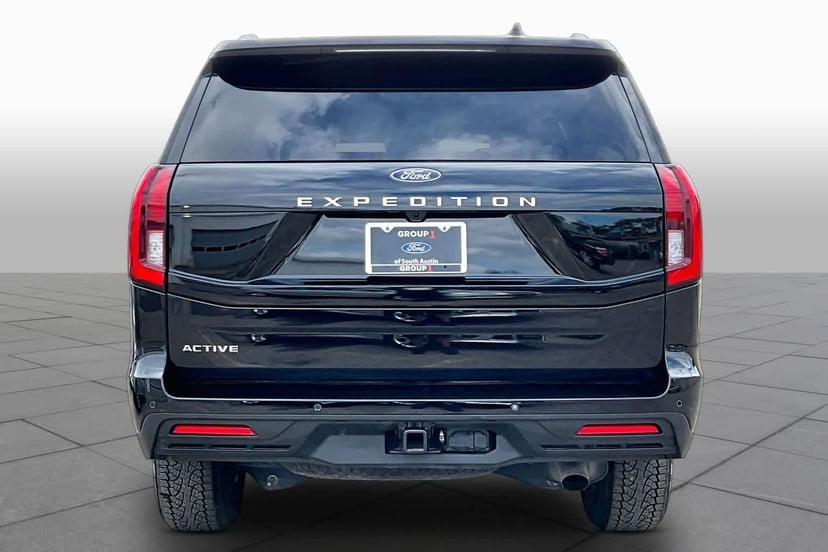 2025 Ford Expedition - Image 5