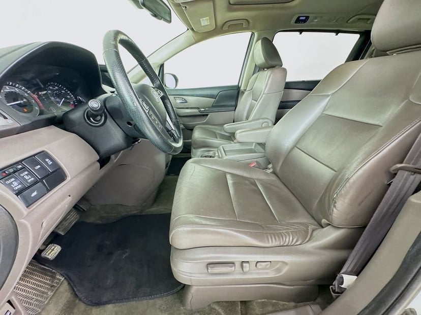 2015 Honda Odyssey - Image 25