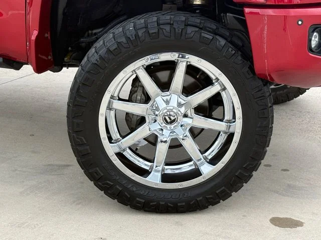 2019 Toyota Tundra - Image 2