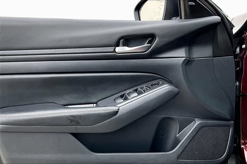2025 Nissan Altima - Image 22