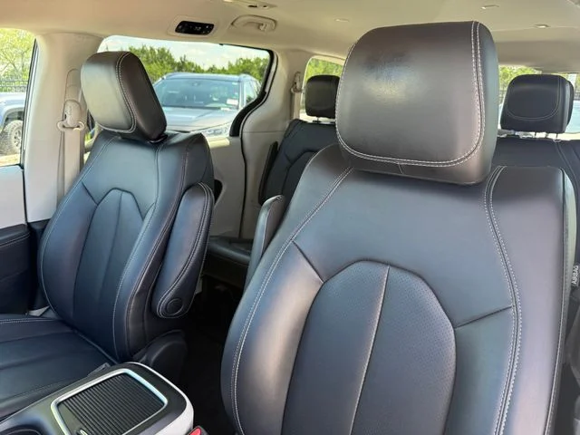 2024 Chrysler Pacifica - Image 9