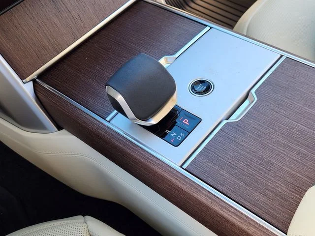 2026 Land Rover Range Rover - Image 14