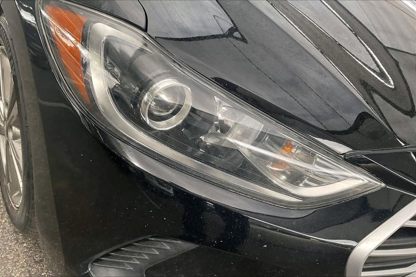 2017 Hyundai Elantra - Image 27