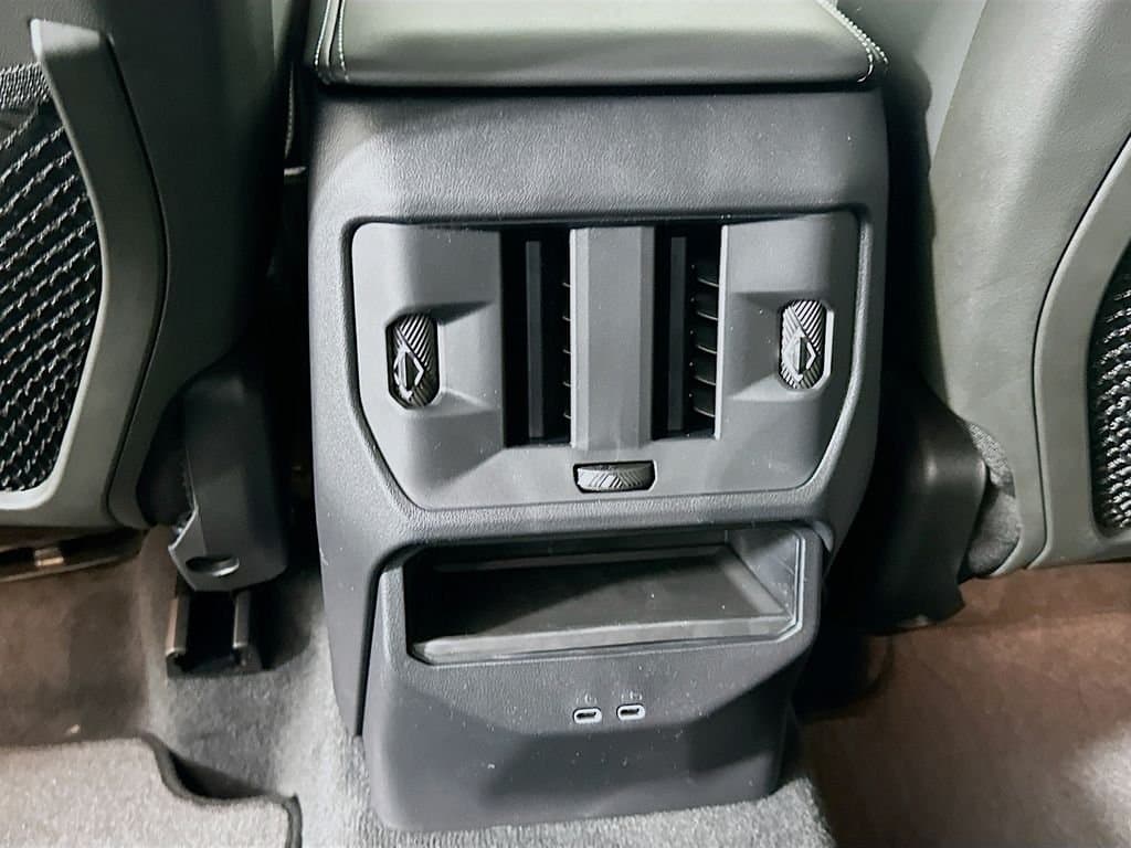 2025 BMW X3 - Image 18