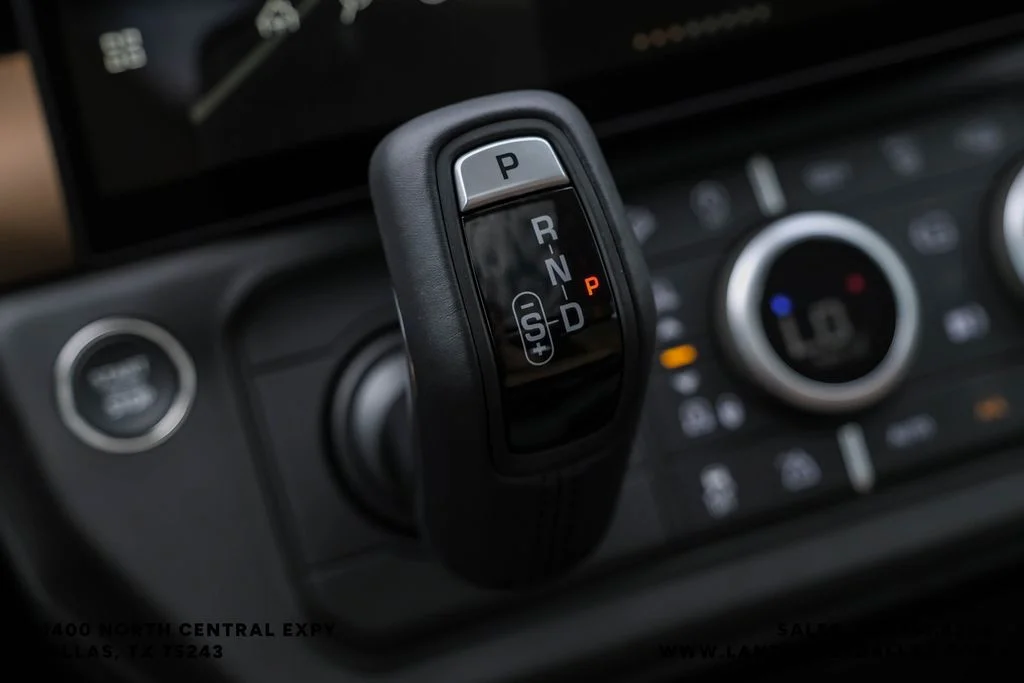 2026 Land Rover Defender 110 - Image 26