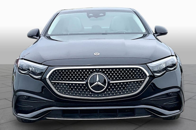 2025 Mercedes-Benz E 350 - Image 4