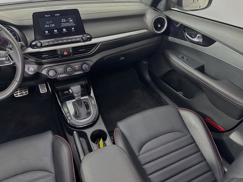 2020 Kia Forte - Image 29