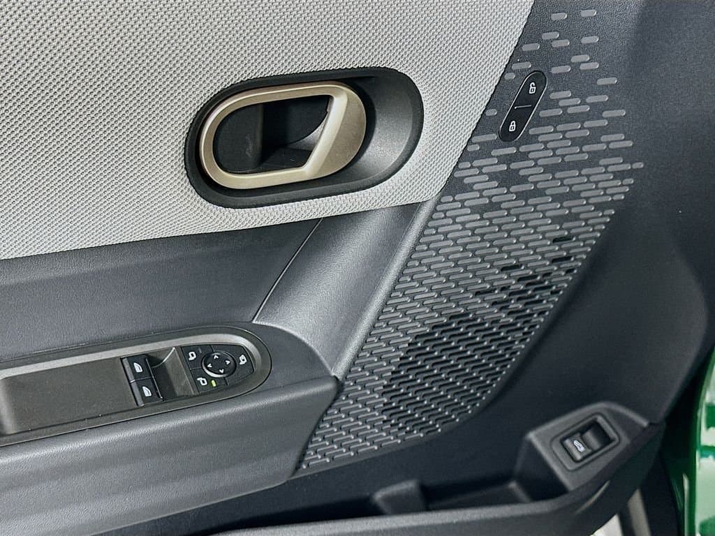 2025 MINI COOPER - Image 18