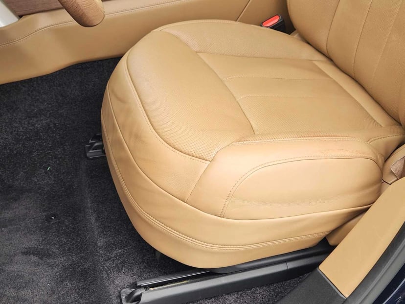 2023 Land Rover Range Rover - Image 23