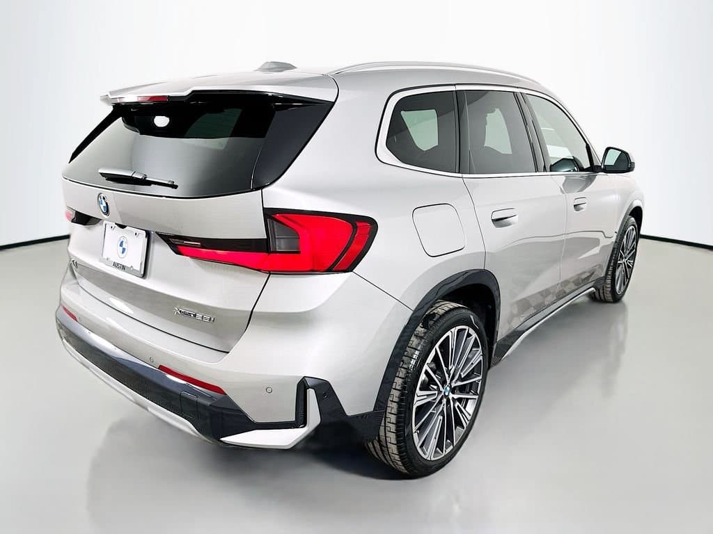 2025 BMW X1 - Image 5