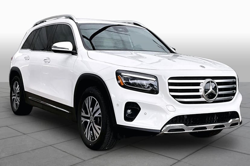 2025 Mercedes-Benz GLB 250 - Image 2