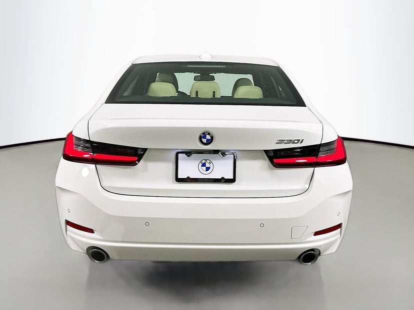2026 BMW 3 Series - Image 6