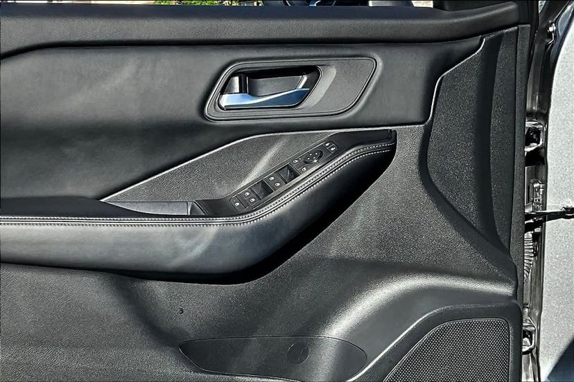2024 Nissan Rogue - Image 22