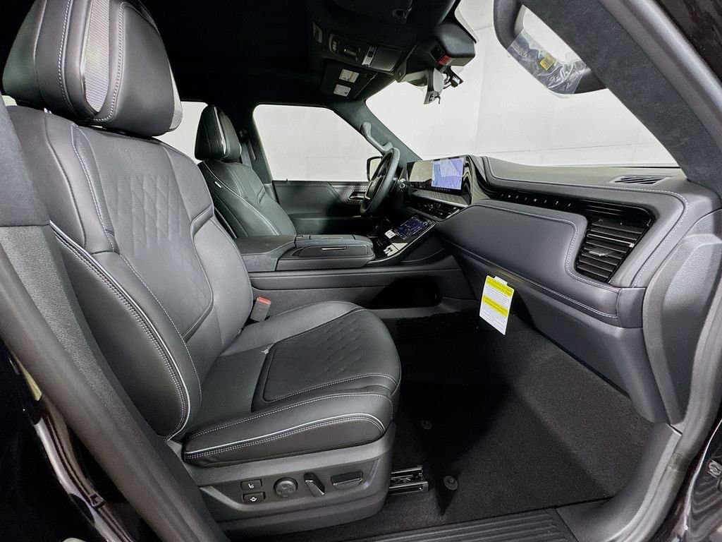 2026 INFINITI QX80 - Image 37