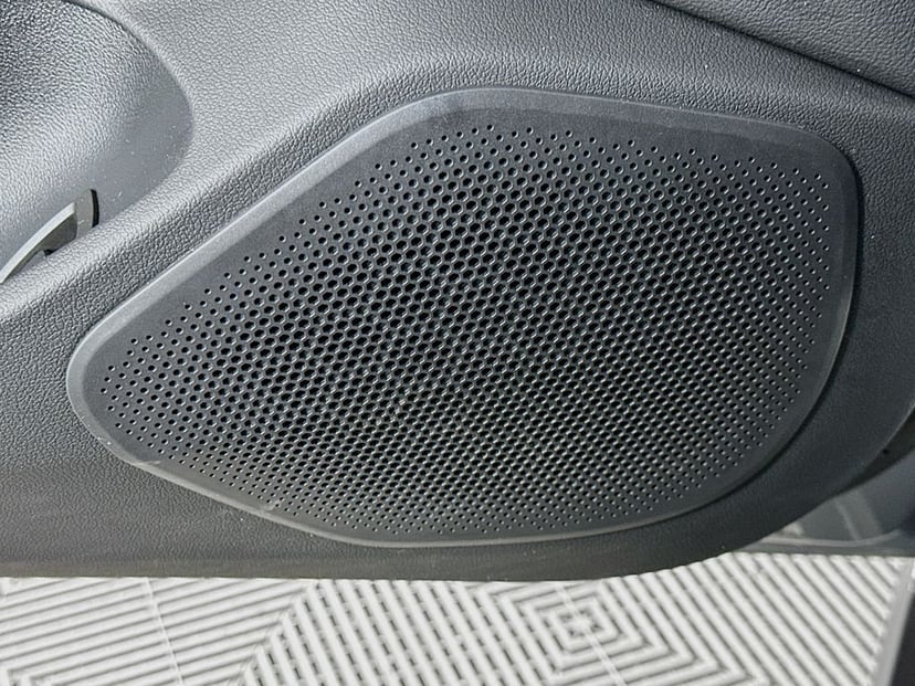 2023 BMW i4 - Image 19