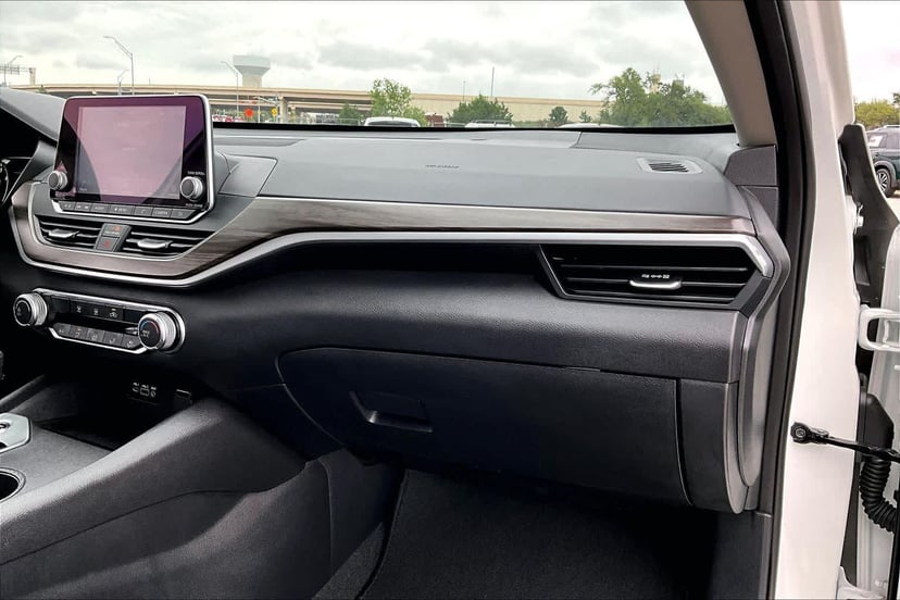 2025 Nissan Altima - Image 19