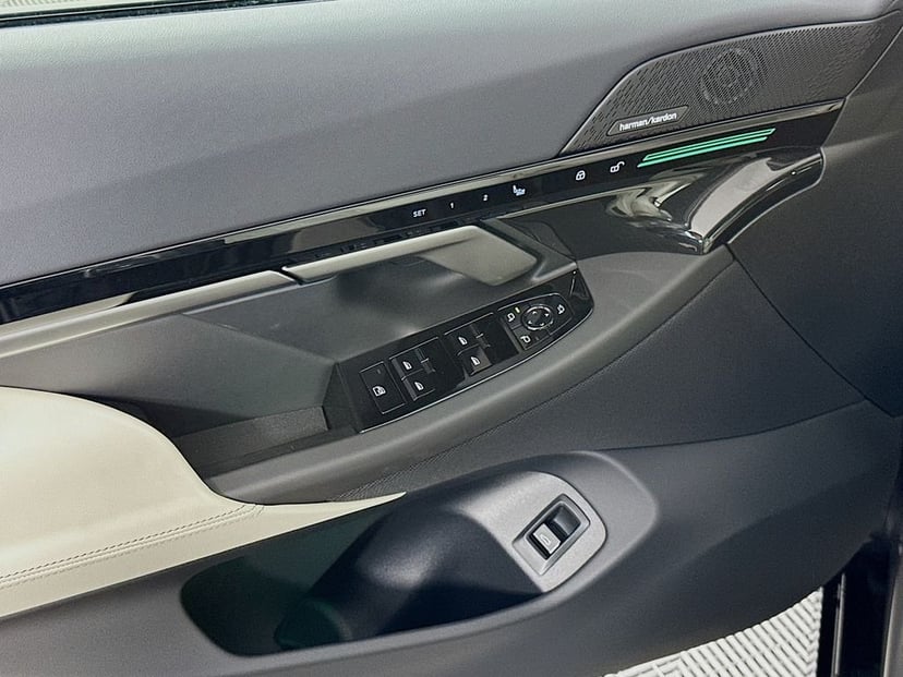 2026 BMW 5 Series - Image 20