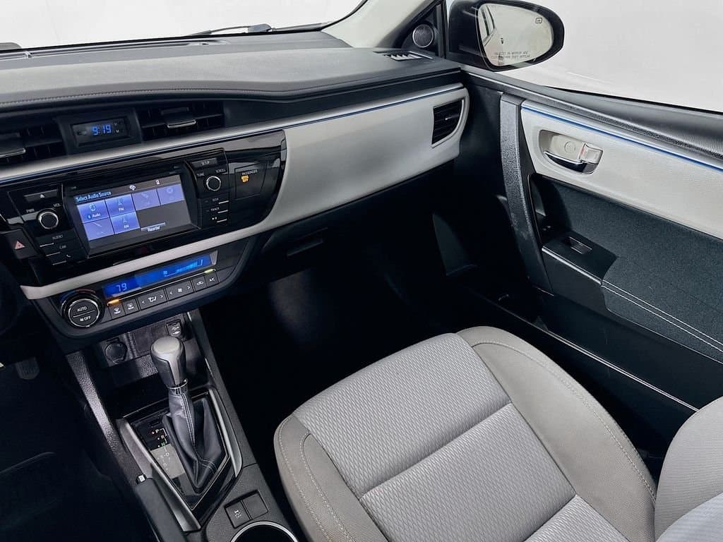 2016 Toyota Corolla - Image 22