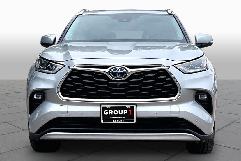 2021 Toyota Highlander - Image 4