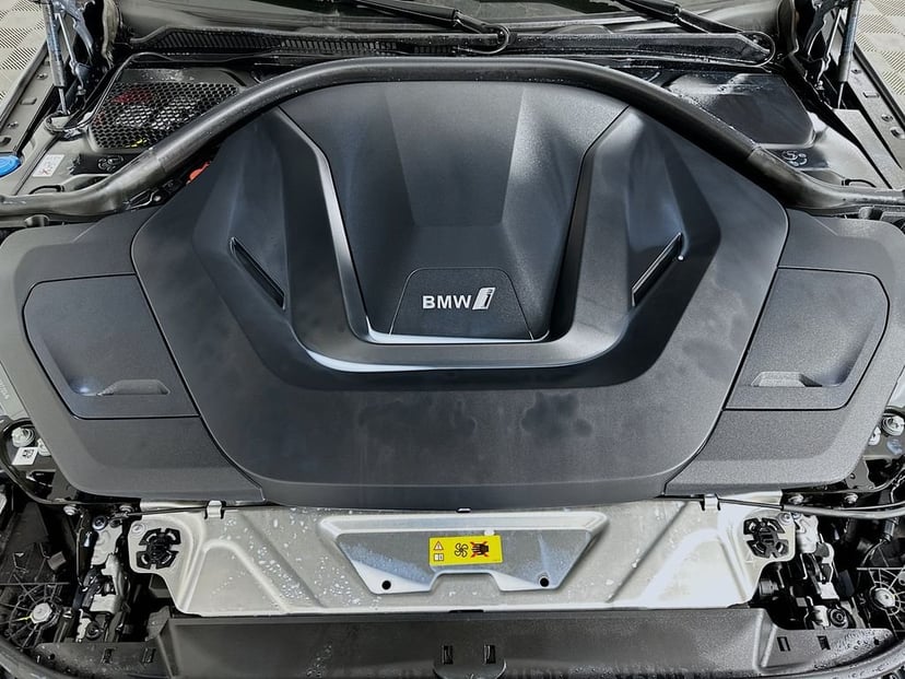 2023 BMW i4 - Image 31