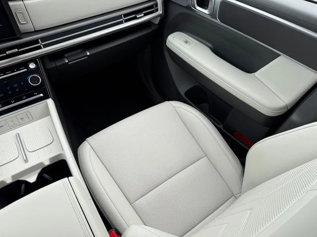 2025 Hyundai Santa Fe - Image 26