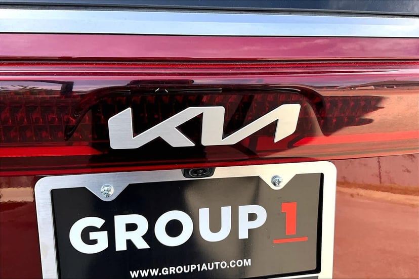 2024 Kia Carnival - Image 31