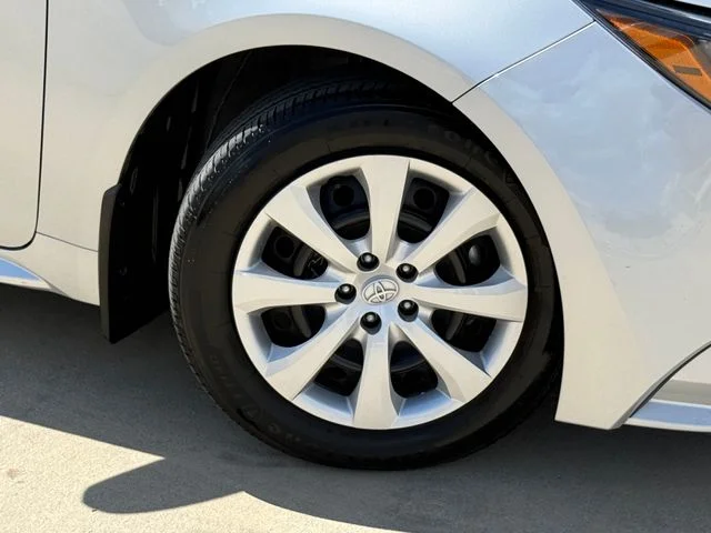 2025 Toyota Corolla - Image 2