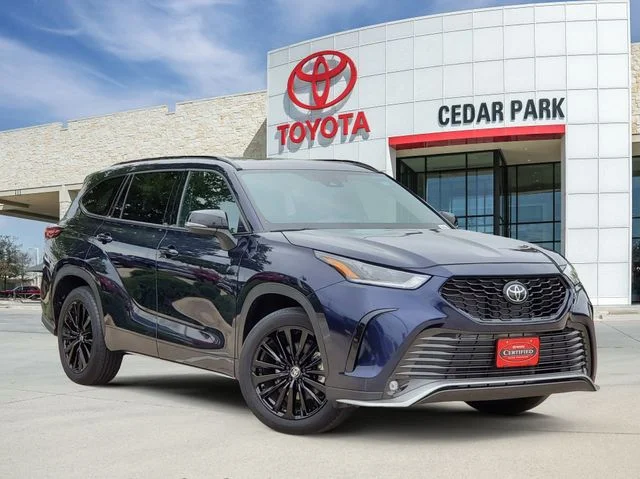 2025 Toyota Highlander - Image 1