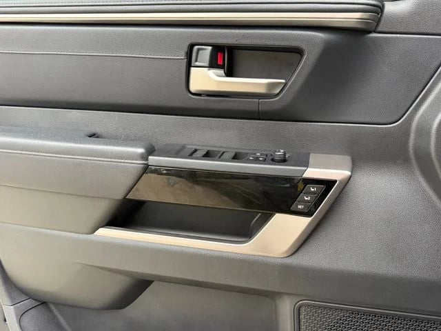 2025 Toyota Tundra - Image 23