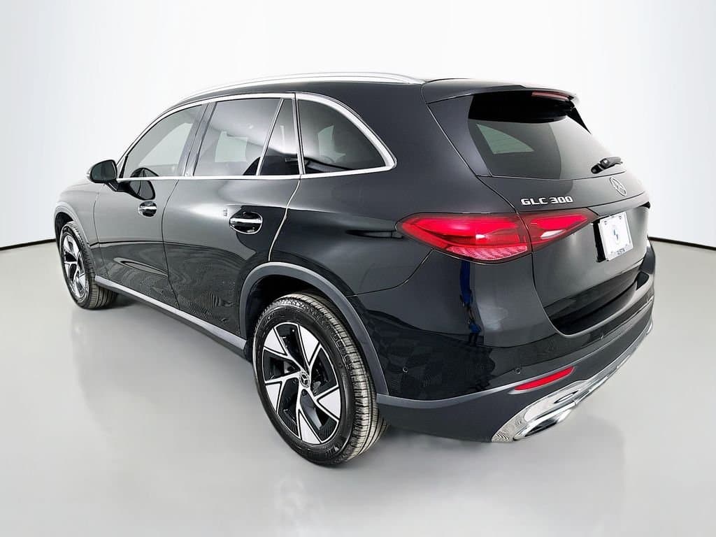 2024 Mercedes-Benz GLC - Image 7