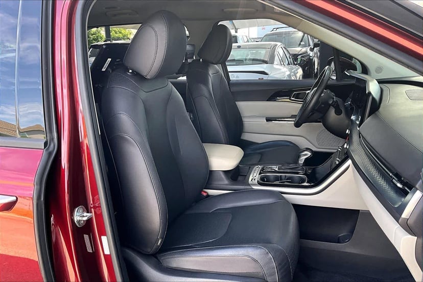 2024 Kia Carnival - Image 9
